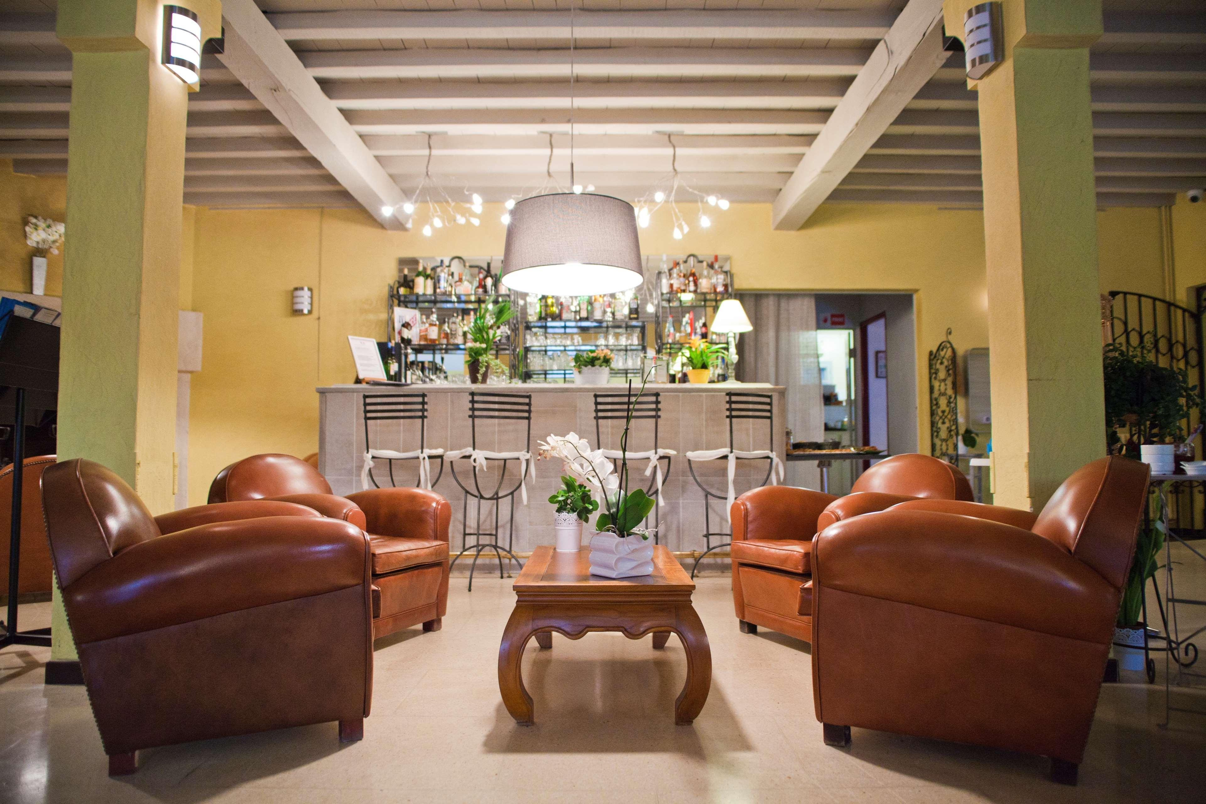 Best Western Le Val Majour Fontvieille Eksteriør billede