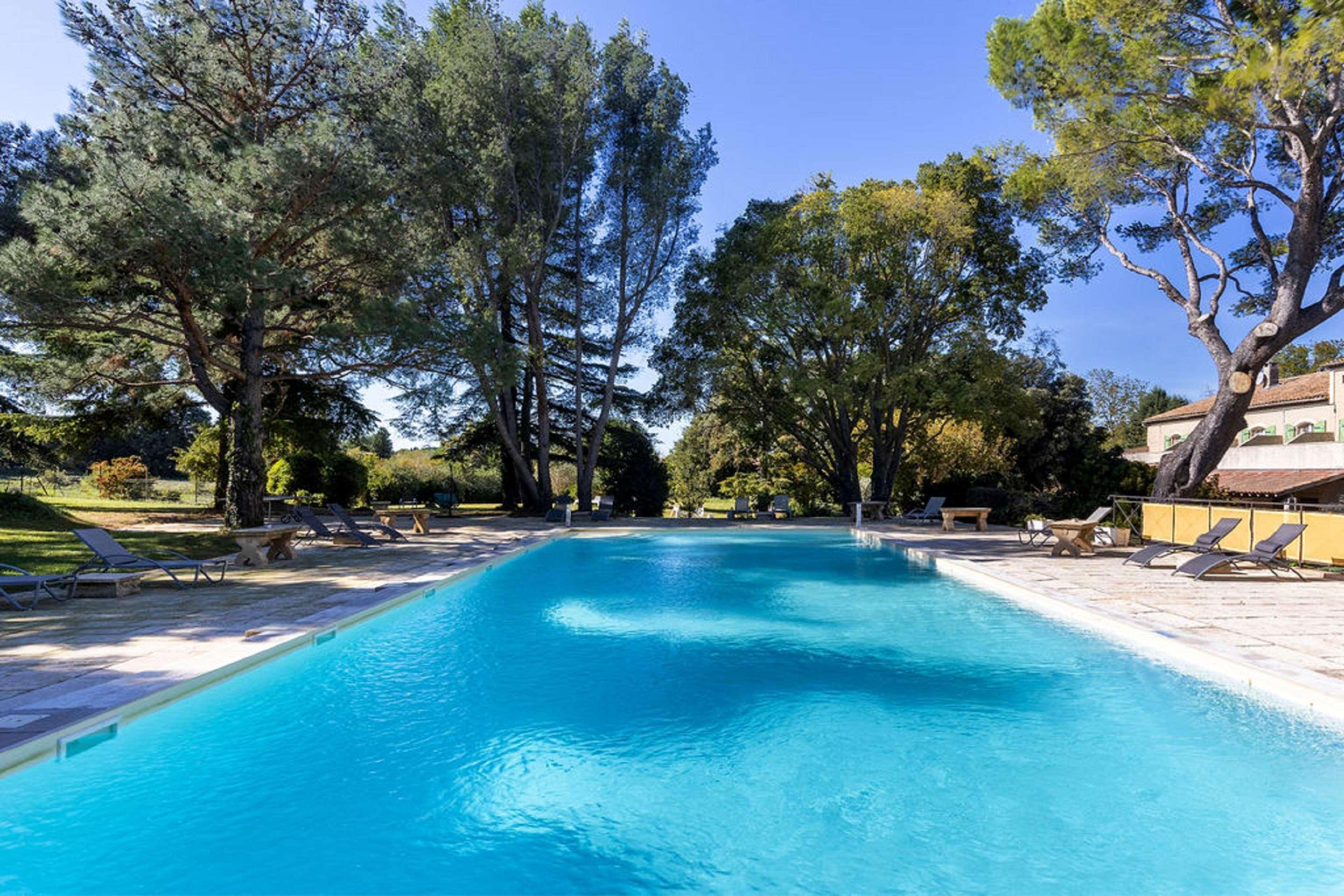 Best Western Le Val Majour Fontvieille Eksteriør billede