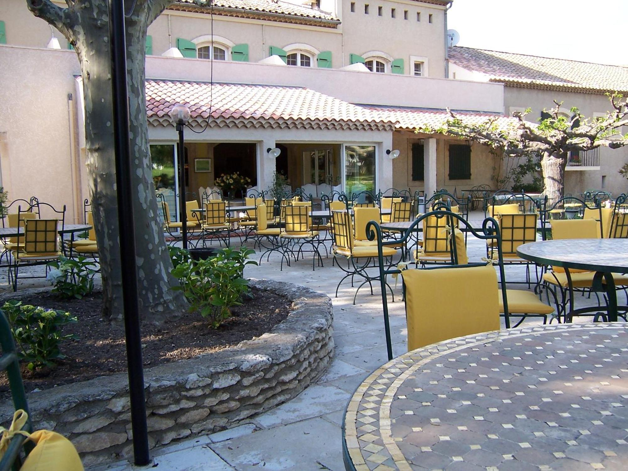 Best Western Le Val Majour Fontvieille Eksteriør billede