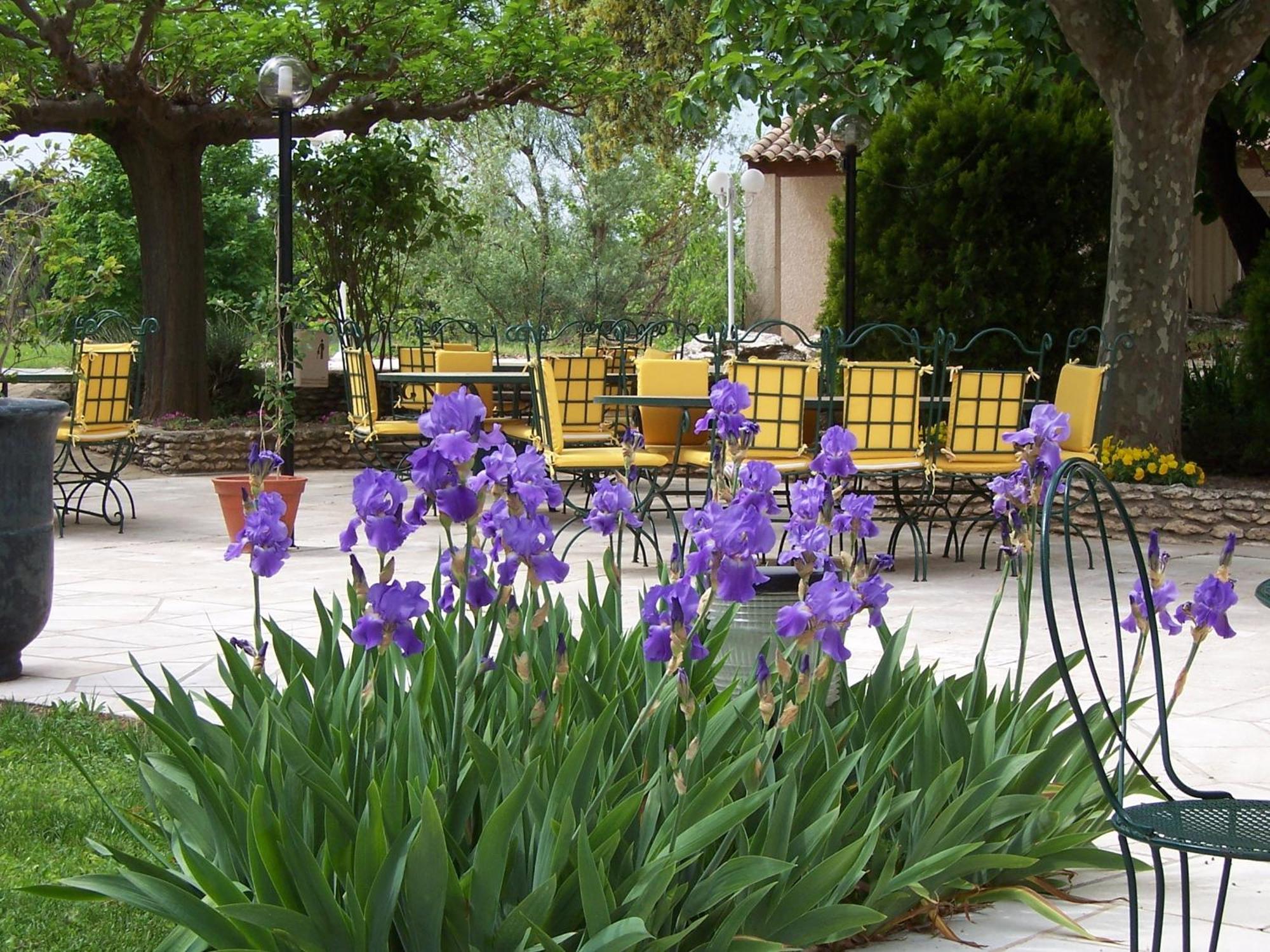 Best Western Le Val Majour Fontvieille Eksteriør billede
